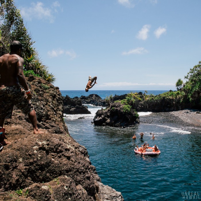 Hawaii cliff jumper