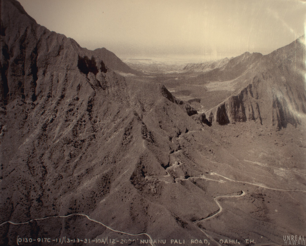 Vintage Hawaii photo of the Pali Lookout