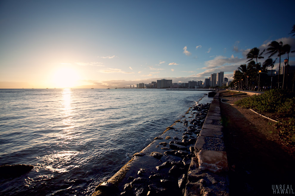 Walk along the beach in Waikiki